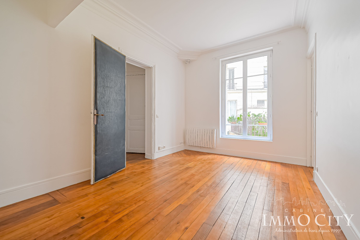 Location Appartement  2 pièces - 39m² 75007 Paris