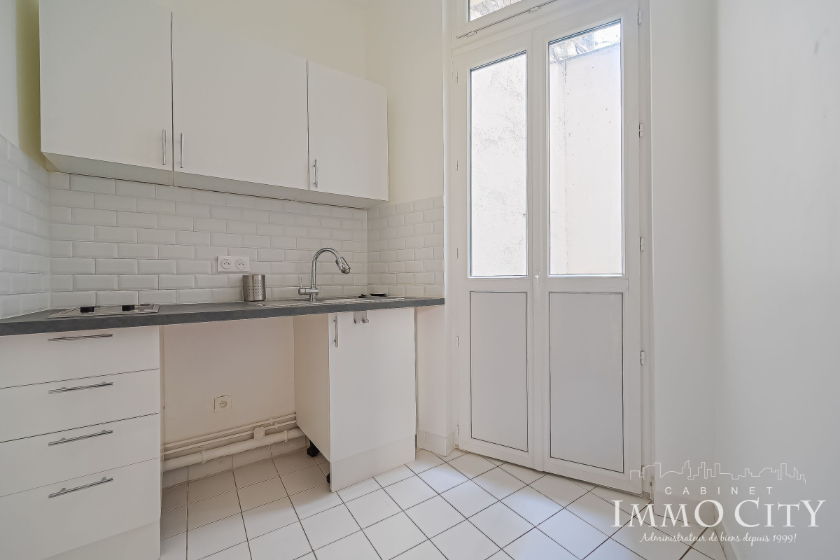 Location Appartement  2 pièces - 39m² 75007 Paris