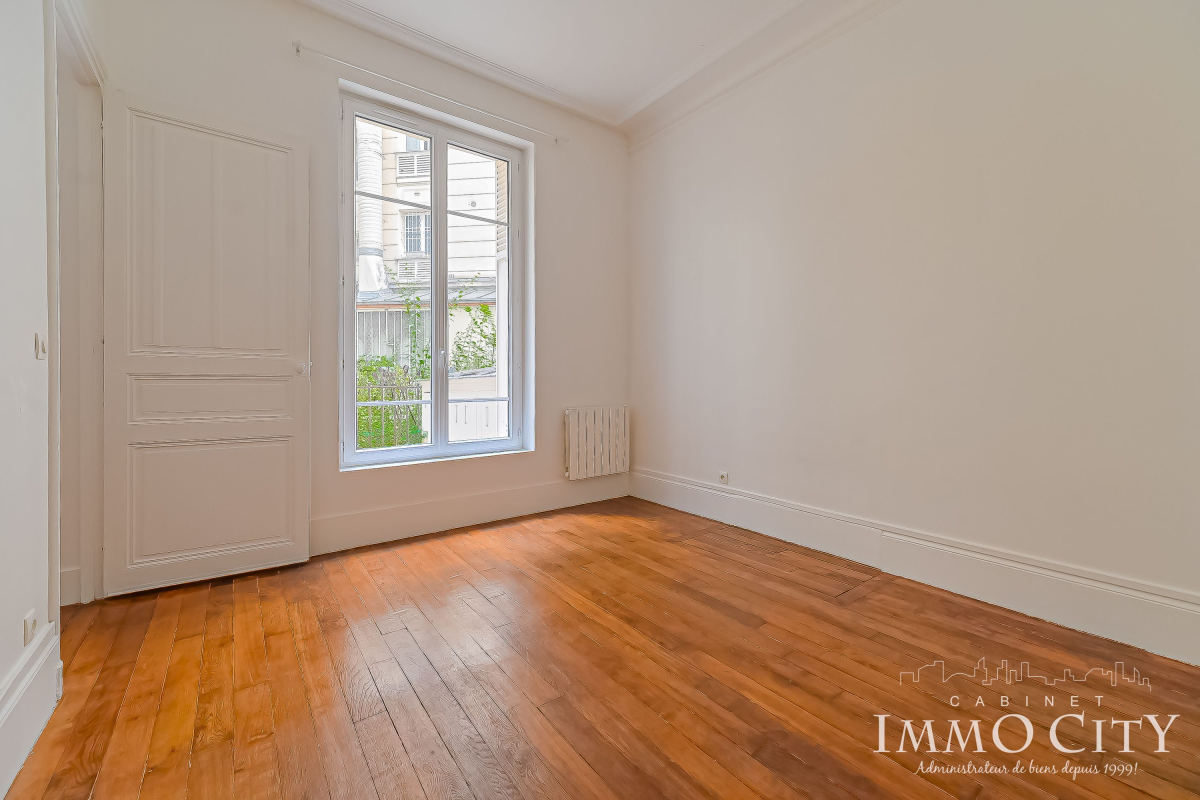 Location Appartement  2 pièces - 39m² 75007 Paris