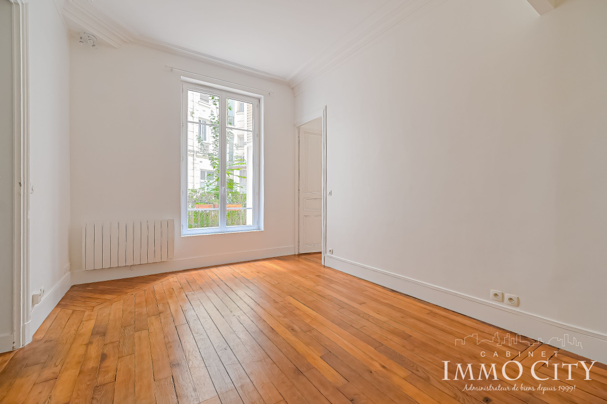 Location Appartement  2 pièces - 39m² 75007 Paris