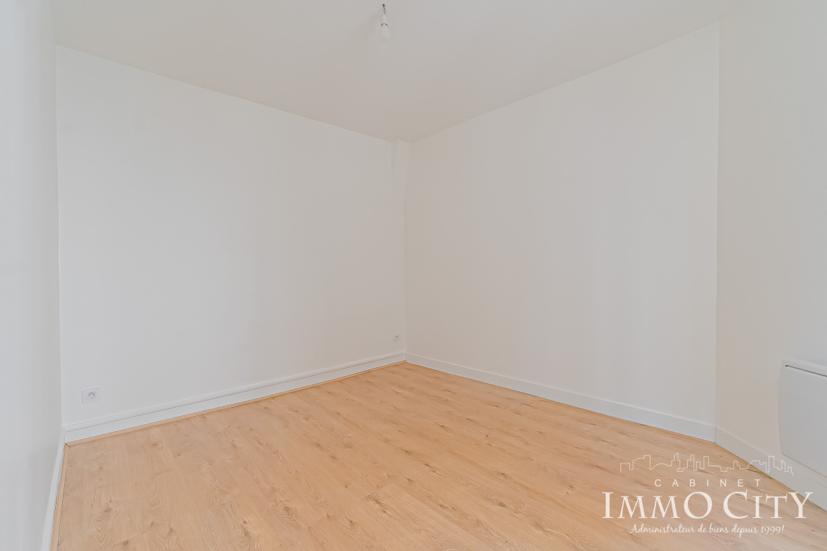 Location Appartement  2 pièces - 34m² 75018 Paris