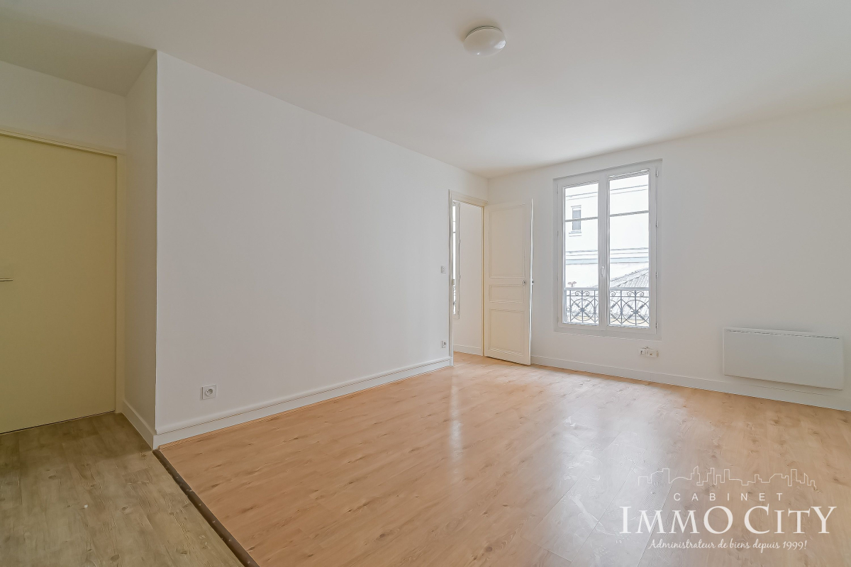 Location Appartement  2 pièces - 34m² 75018 Paris
