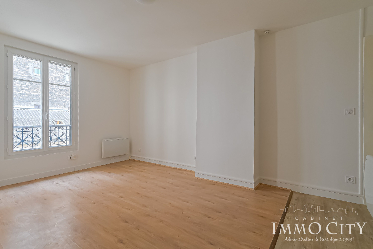 Location Appartement  2 pièces - 34m² 75018 Paris