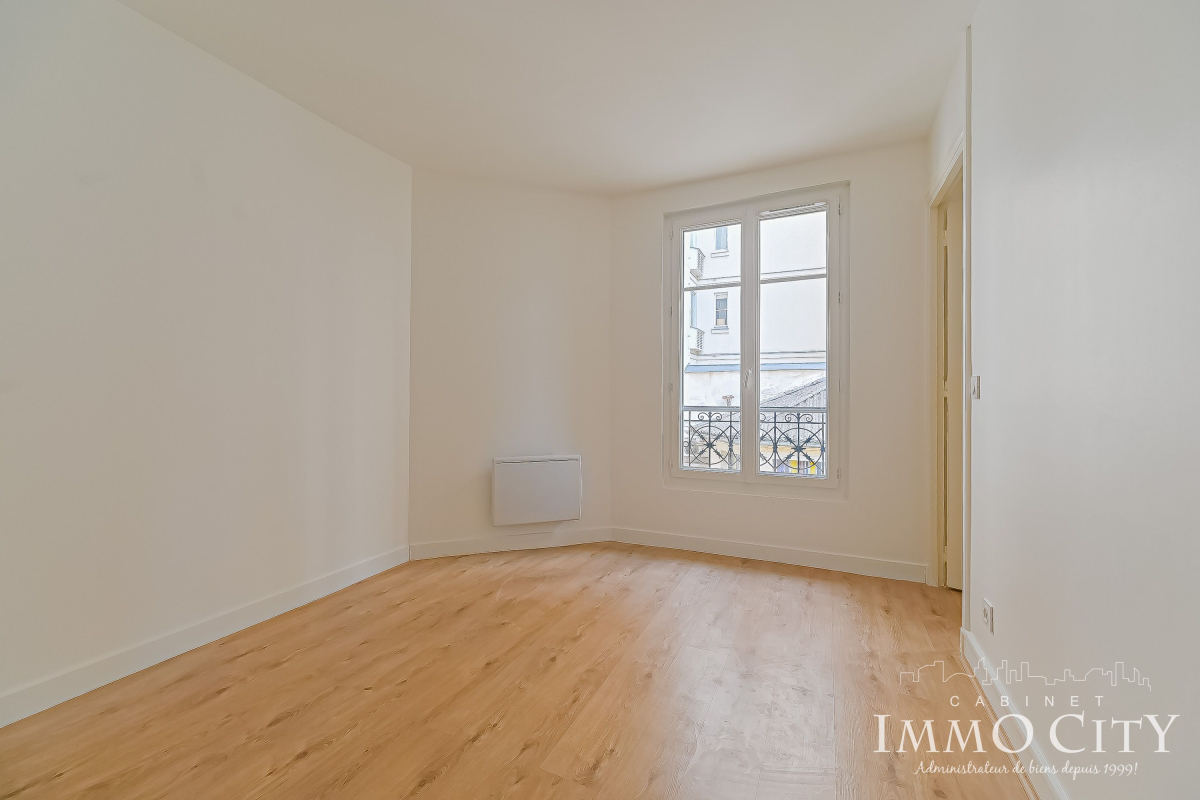 Location Appartement  2 pièces - 34m² 75018 Paris