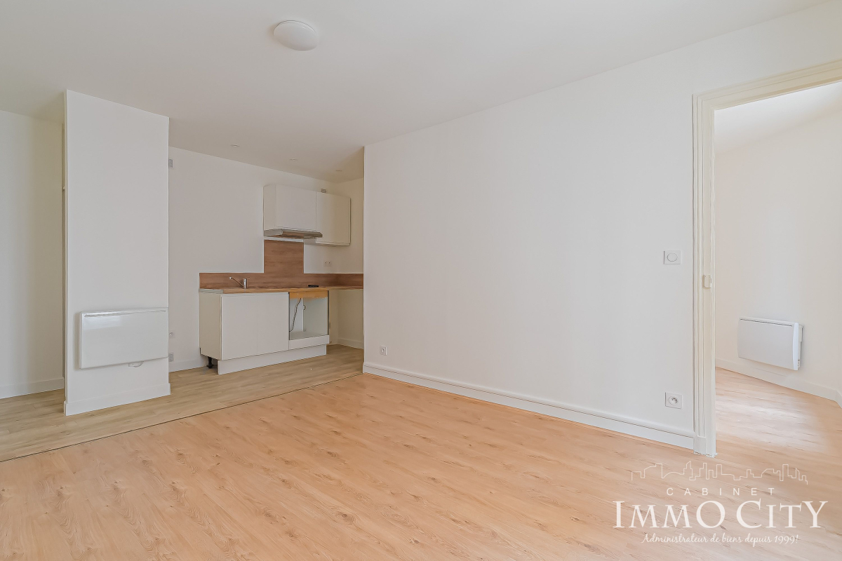 Location Appartement  2 pièces - 34m² 75018 Paris