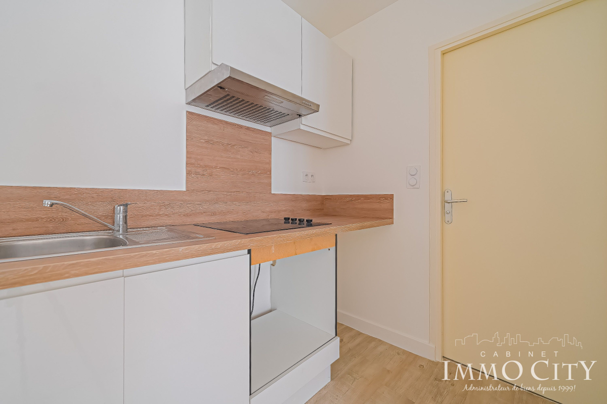 Location Appartement  2 pièces - 34m² 75018 Paris