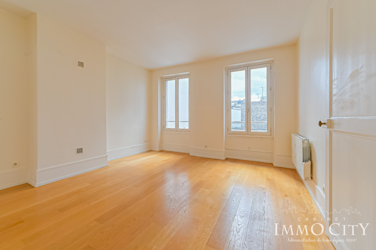 Location Appartement  2 pièces - 46m² 75017 Paris
