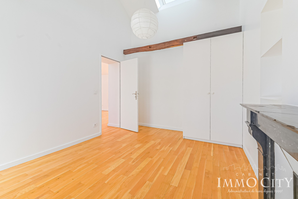 Location Appartement  3 pièces - 83m² 75009 Paris