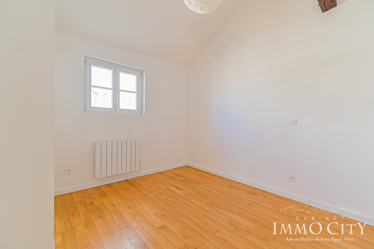 Location Appartement  3 pièces - 83m² 75009 Paris