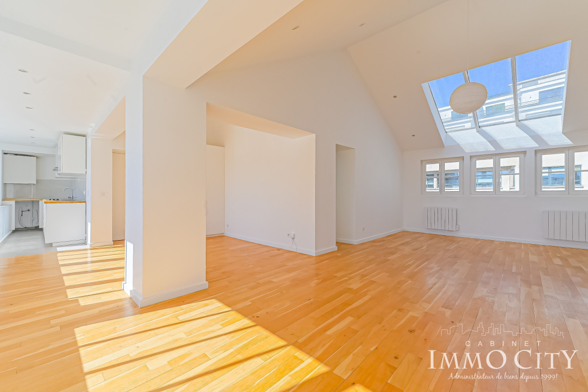 Location Appartement  3 pièces - 83m² 75009 Paris