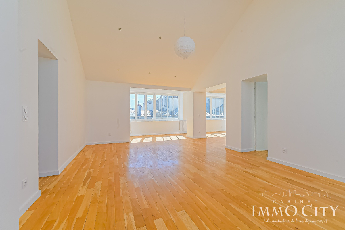 Location Appartement  3 pièces - 83m² 75009 Paris