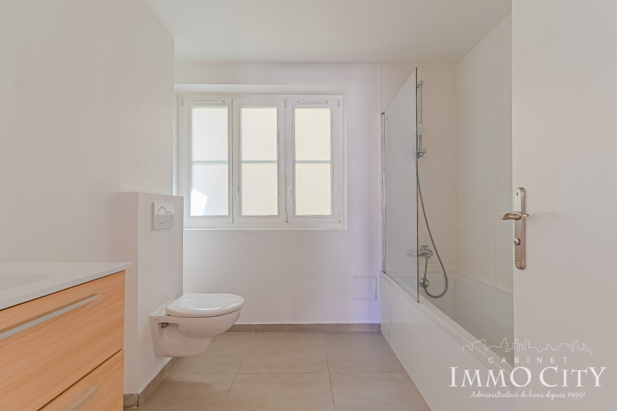 Location Appartement  3 pièces - 83m² 75009 Paris