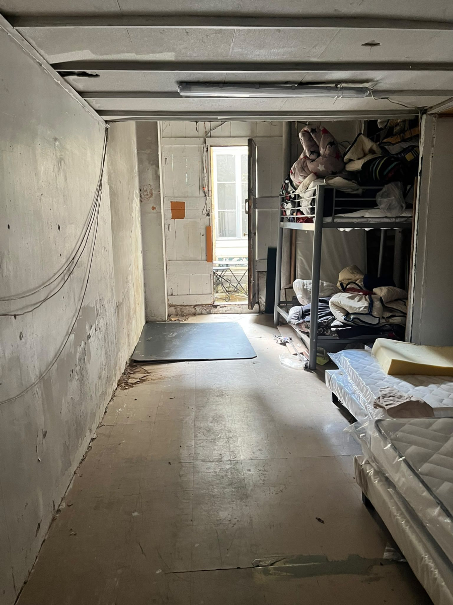 Vente Local commercial  1 pièce (studio) - 116m² 75011 Paris