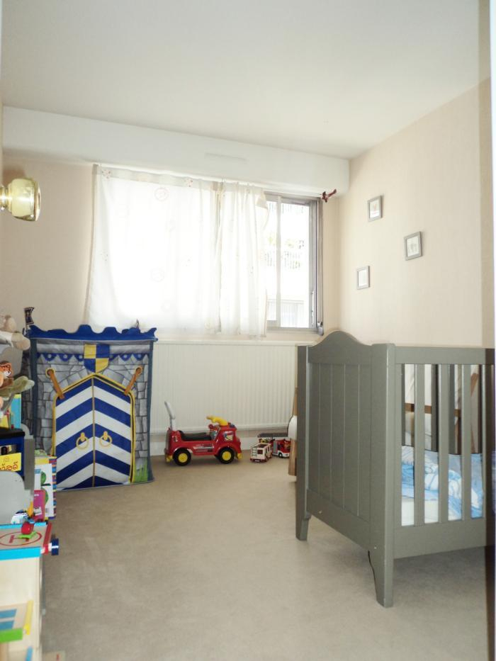 Location Appartement  4 pièces - 77.3m²  