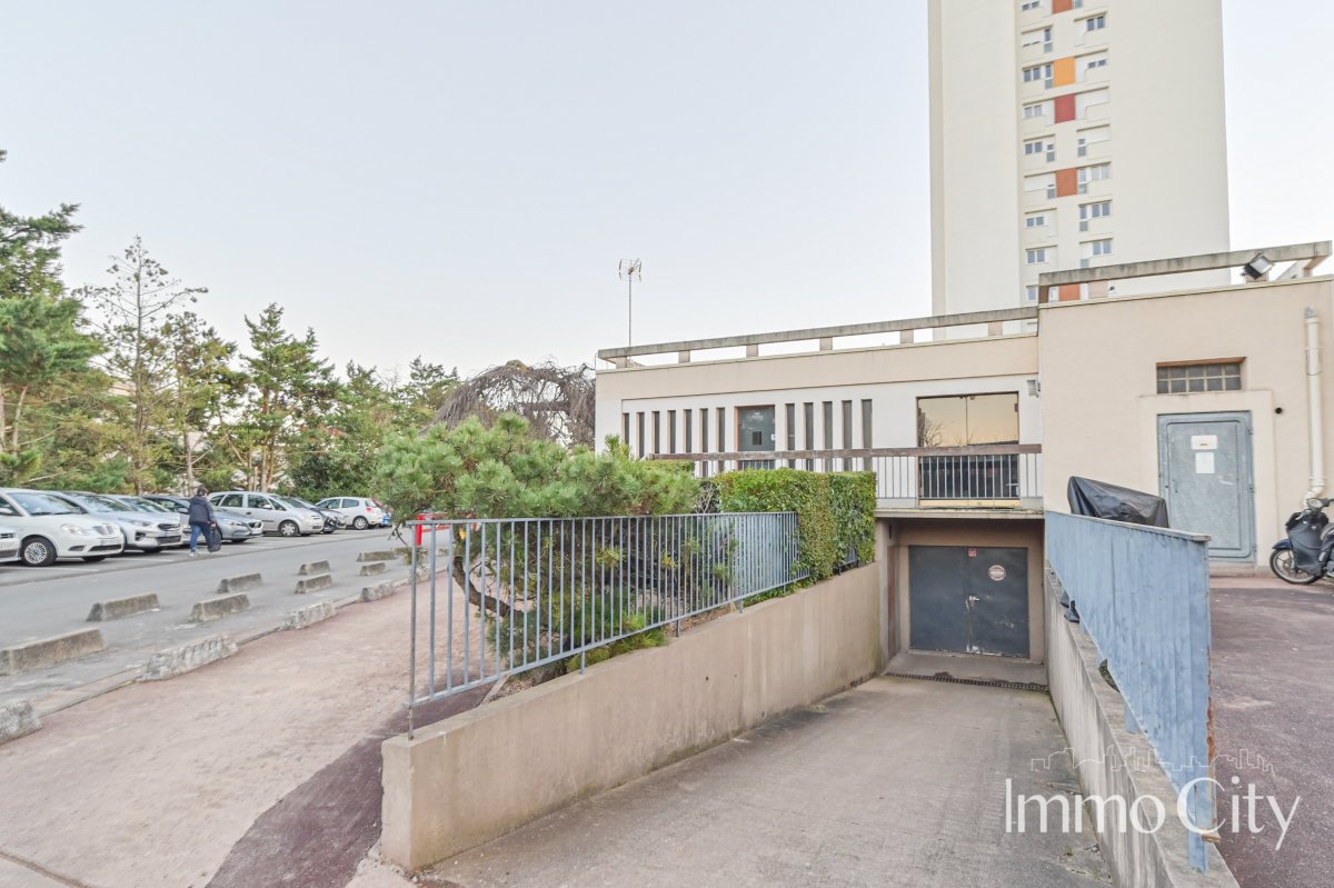 Vente Parking  - 0m² 94320 Thiais