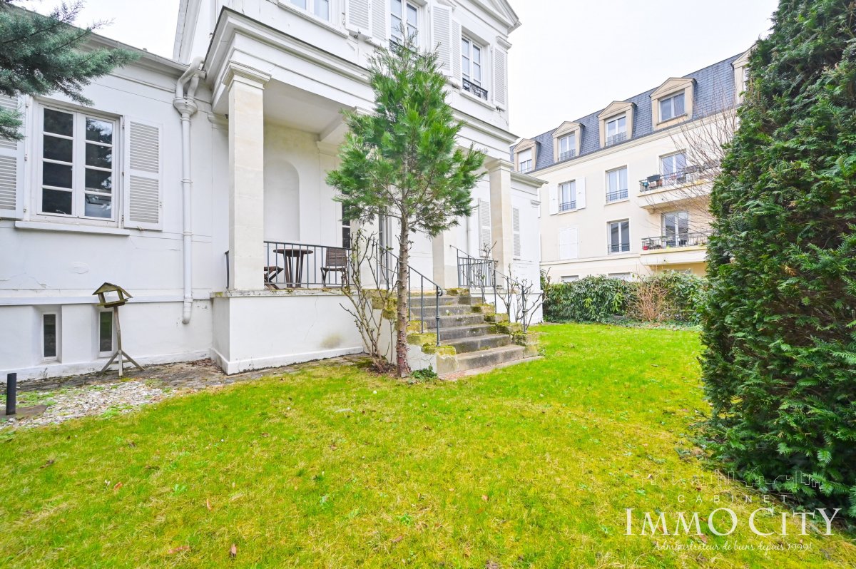 Vente Maison  6 pièces - 155m² 94320 Thiais
