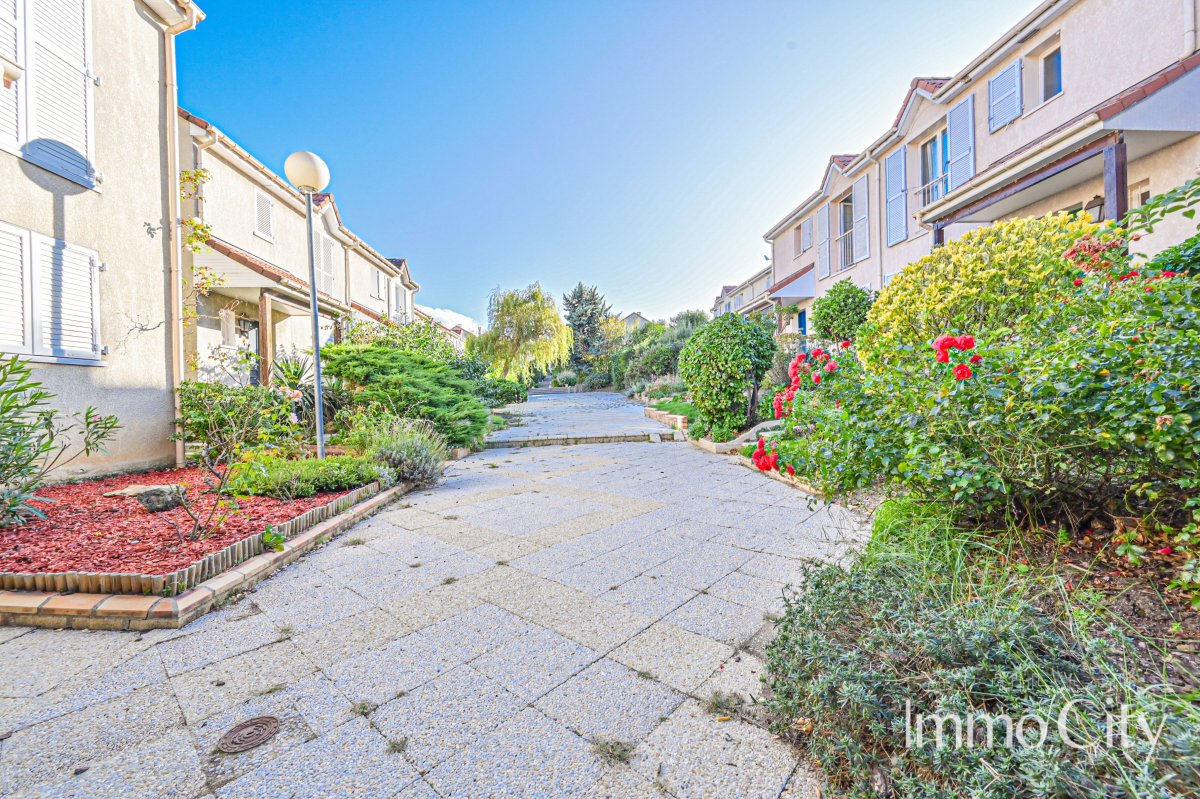 Vente Maison  5 pièces - 127m² 94320 Thiais