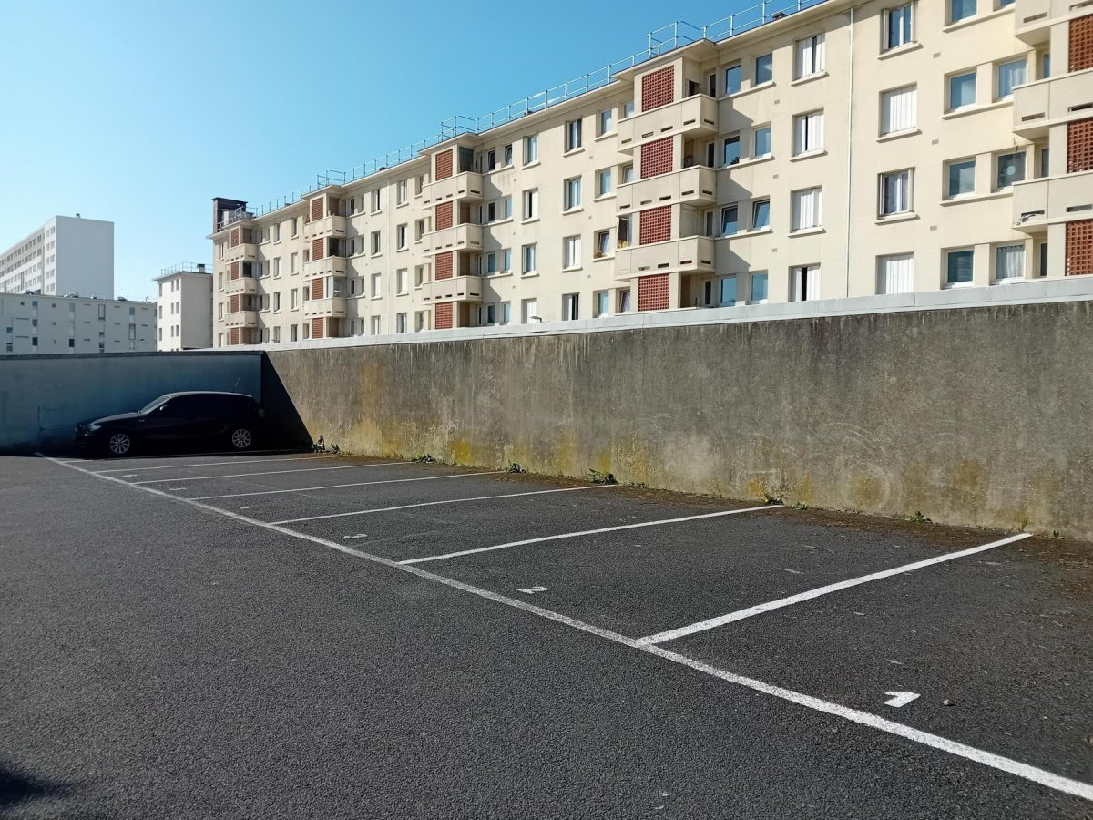 Location Parking  - 15m² 94550 Chevilly-larue
