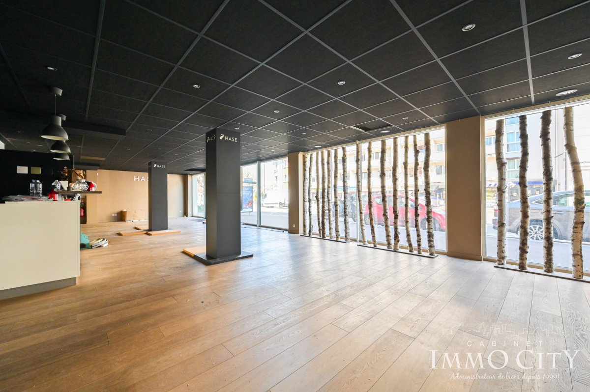 Location Local commercial  2 pièces - 130m² 92160 Antony