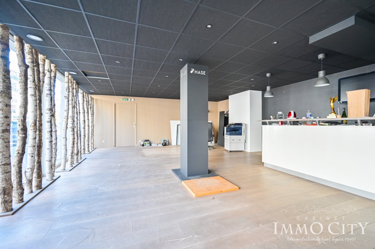 Location Local commercial  2 pièces - 130m² 92160 Antony