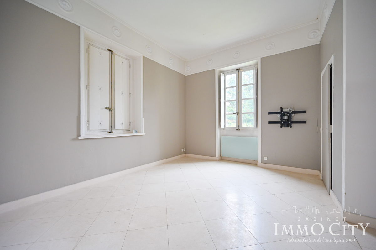 Vente Maison  6 pièces - 155m² 94320 Thiais