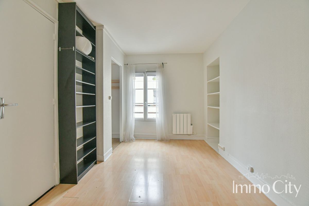 Location Appartement  1 pièce (studio) - 15.8m² 75010 Paris