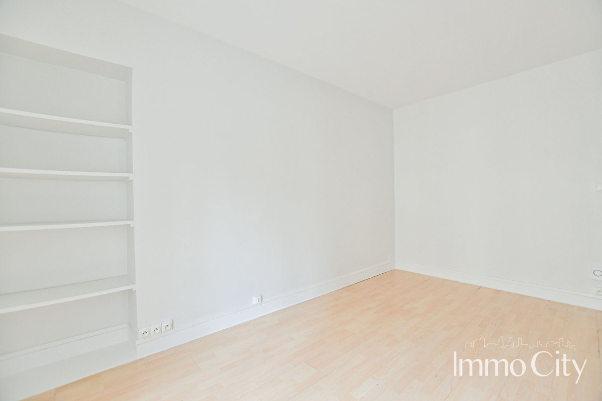 Location Appartement  1 pièce (studio) - 15.8m² 75010 Paris