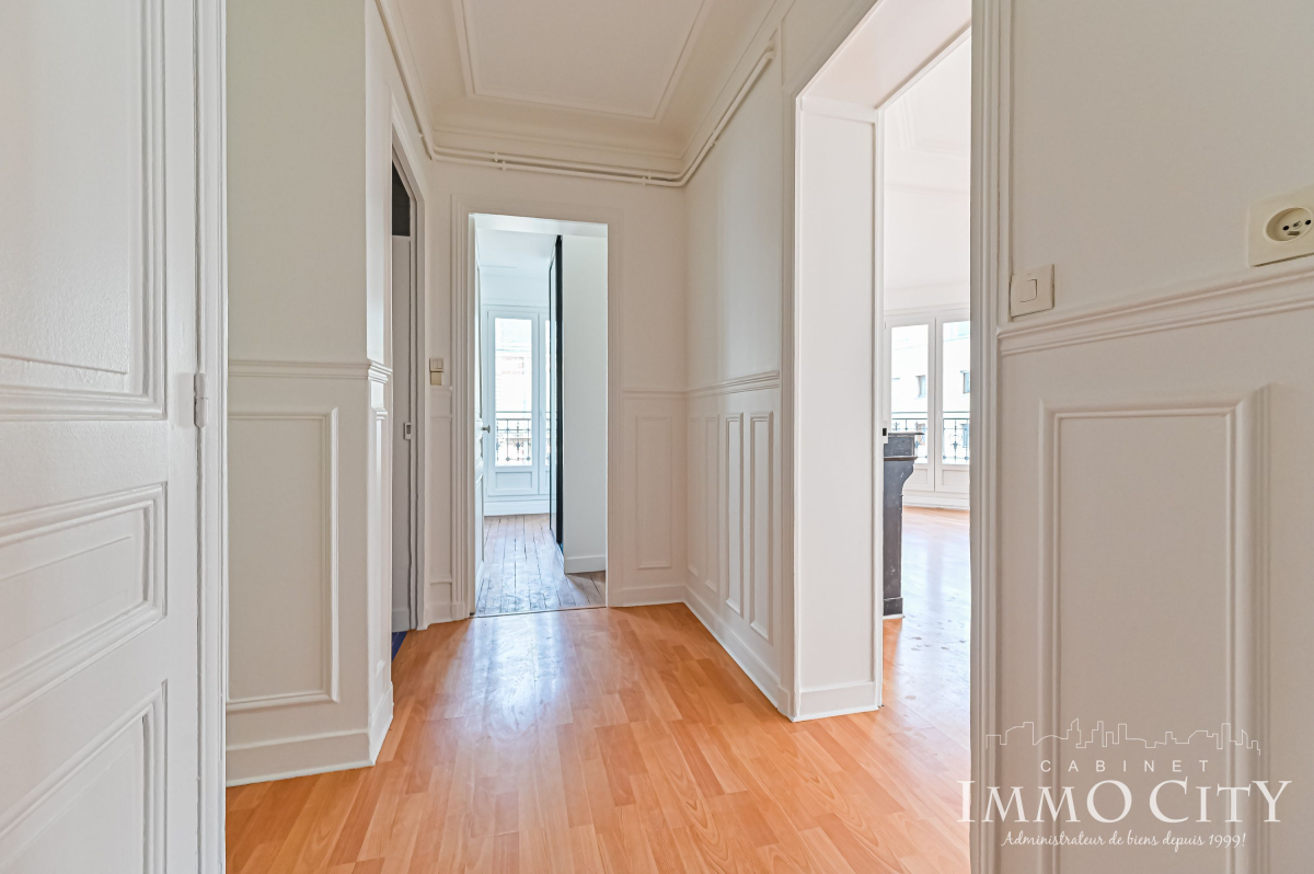 Location Appartement  4 pièces - 72.78m² 75015 Paris