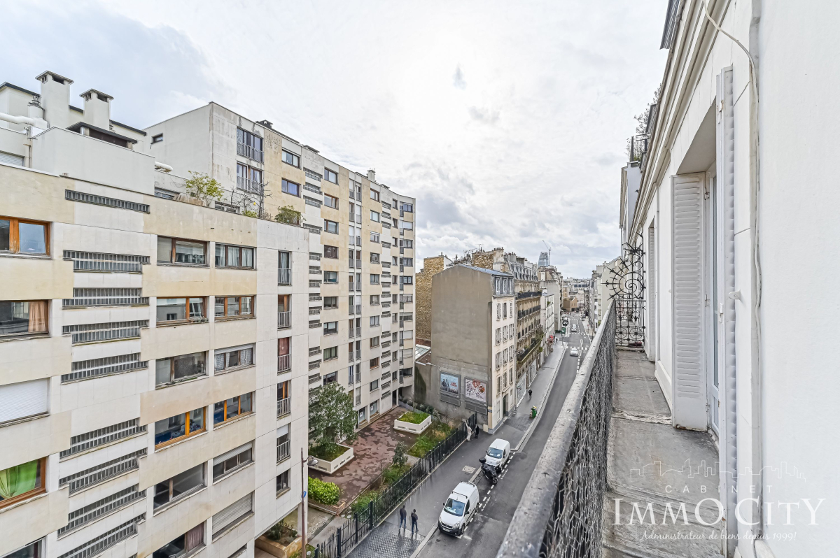 Location Appartement  4 pièces - 72.78m² 75015 Paris