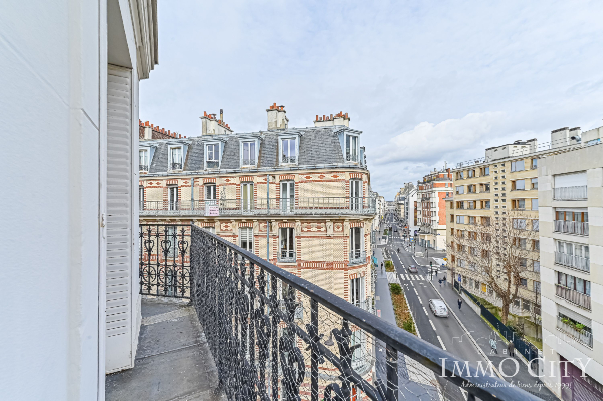 Location Appartement  4 pièces - 72.78m² 75015 Paris
