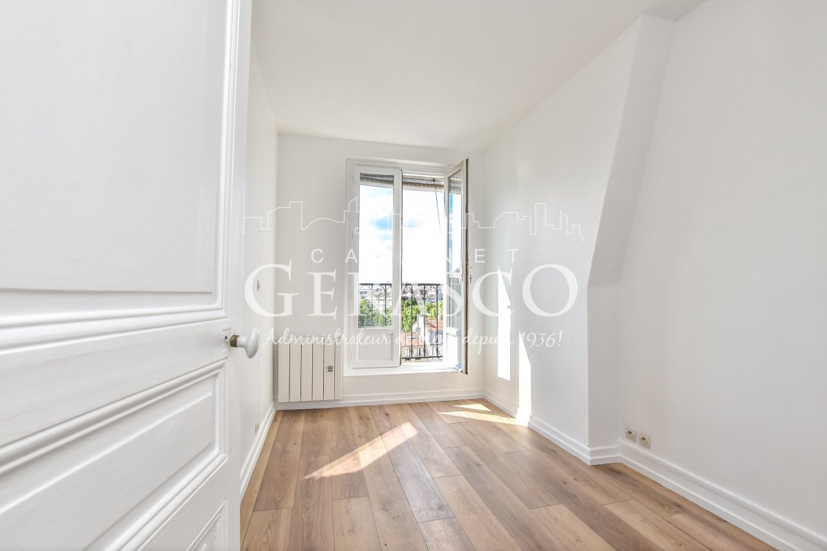 Location Appartement  2 pièces - 32.75m² 75015 Paris