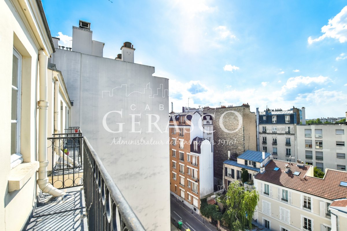 Location Appartement  2 pièces - 32.75m² 75015 Paris