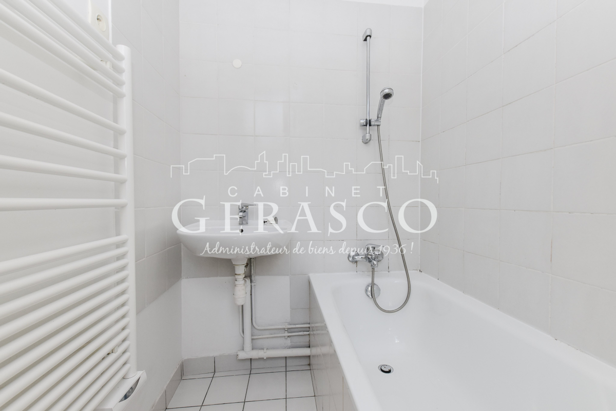 Location Appartement  3 pièces - 58.25m² 75015 Paris