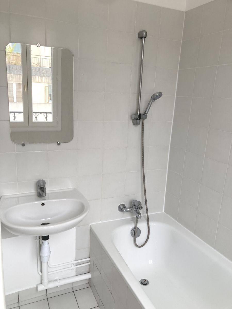Location Appartement  3 pièces - 58.25m² 75015 Paris