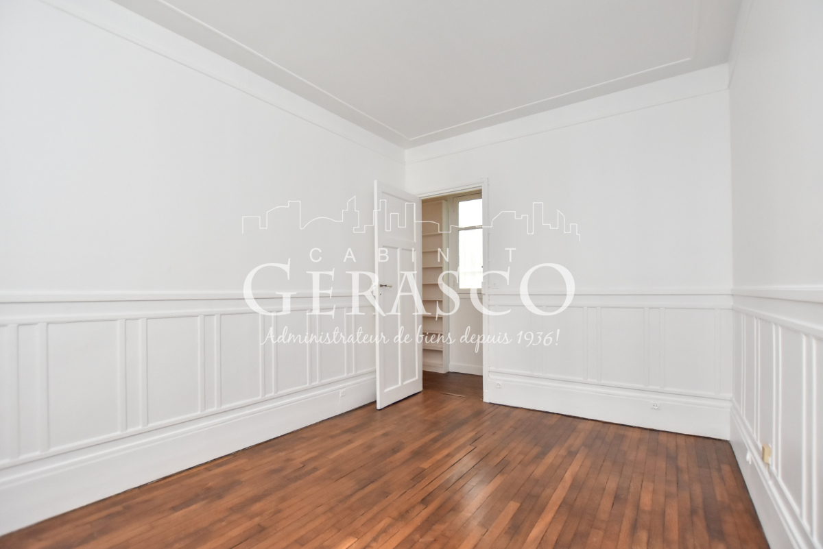 Location Appartement  2 pièces - 38.17m² 75015 Paris