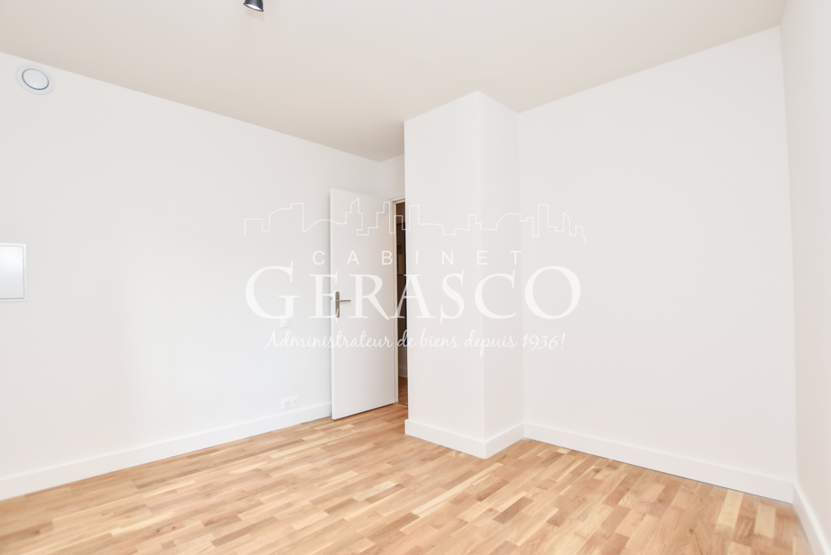 Location Appartement  2 pièces - 46.94m² 75015 Paris