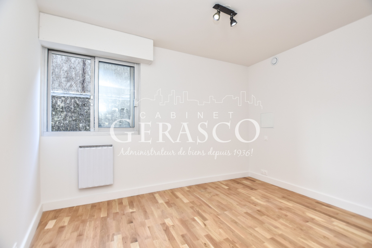 Location Appartement  2 pièces - 46.94m² 75015 Paris