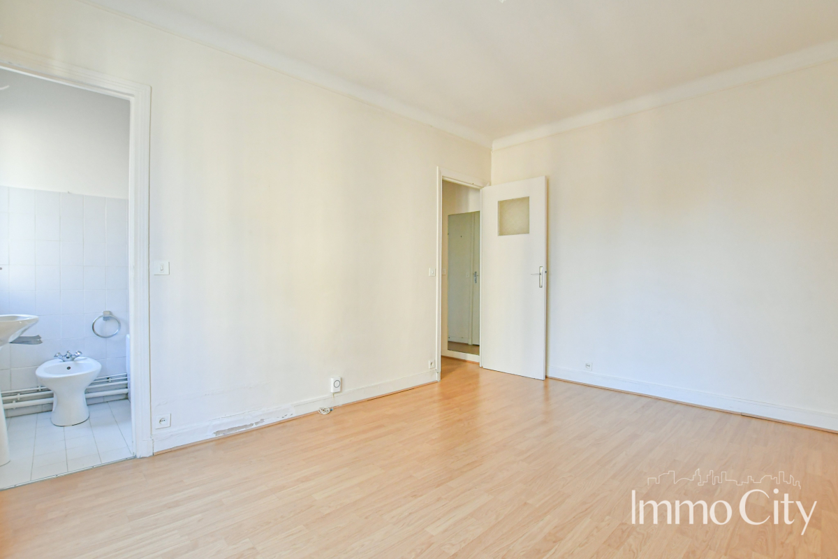 Location Appartement  1 pièce (studio) - 28.13m² 75015 Paris