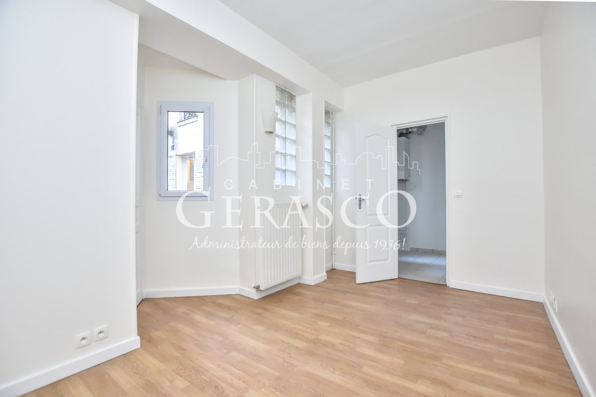 Location Appartement  2 pièces - 43.21m² 75014 Paris
