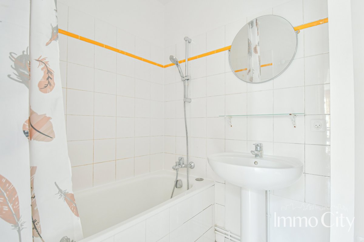 Location Appartement meublé - 27.46m² 75015 Paris