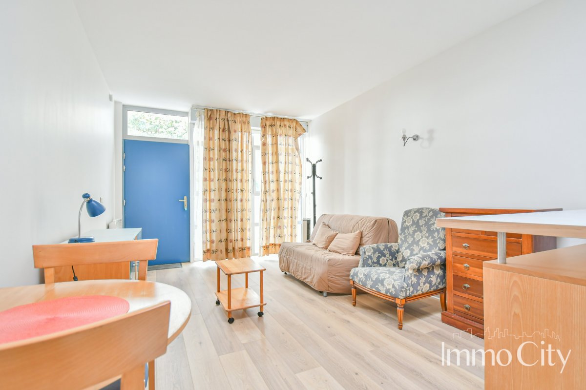Location Appartement meublé - 27.46m² 75015 Paris
