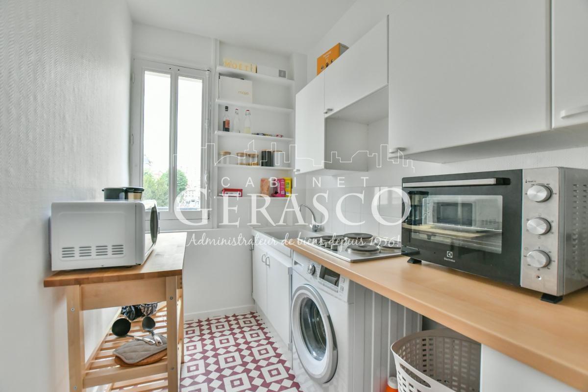 Location Appartement meublé 1 pièce (studio) - 27.12m² 75015 Paris