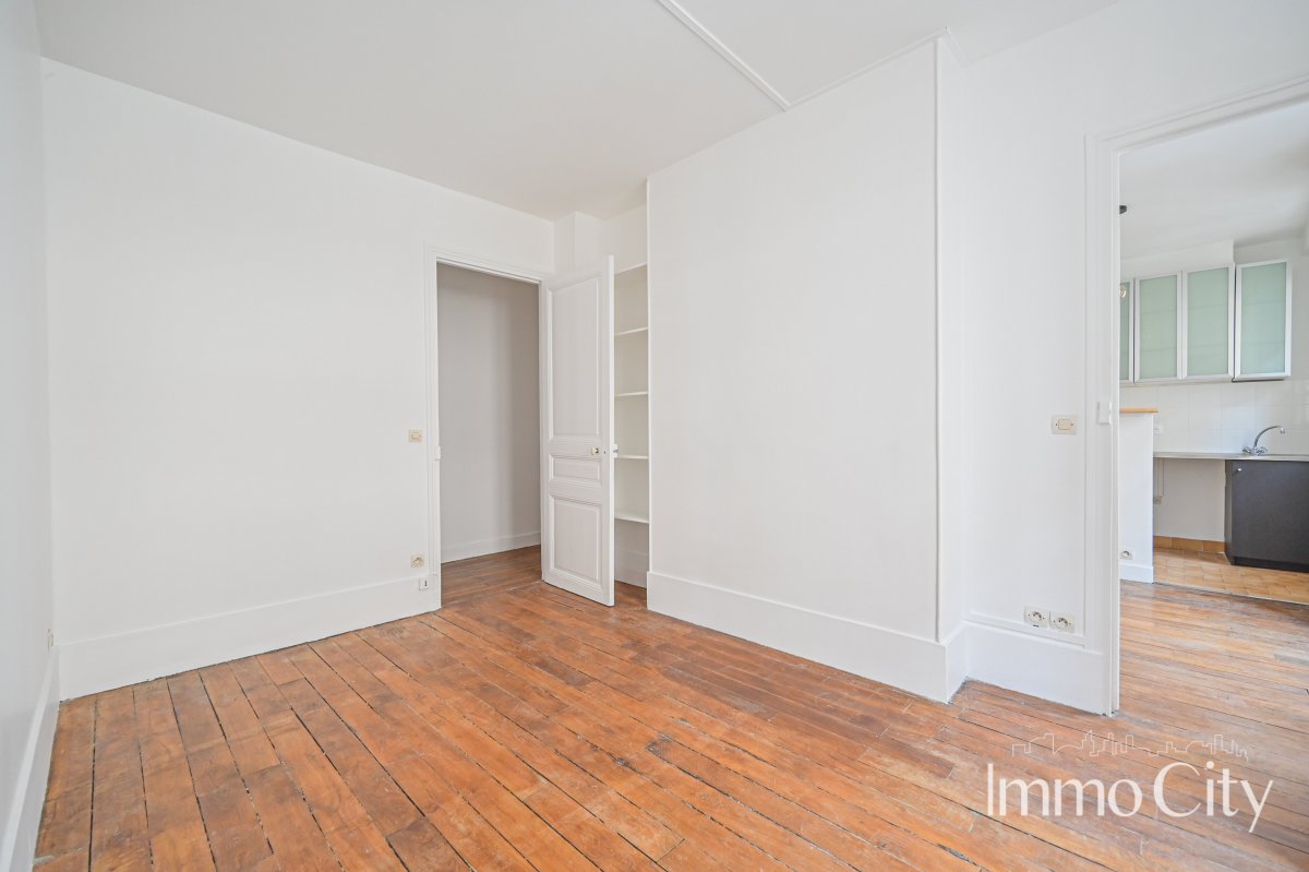Location Appartement  3 pièces - 47.32m² 75015 Paris
