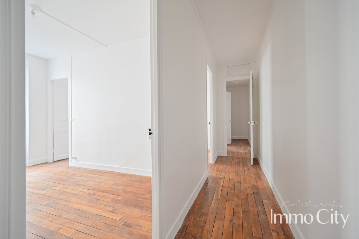 Location Appartement  3 pièces - 47.32m² 75015 Paris