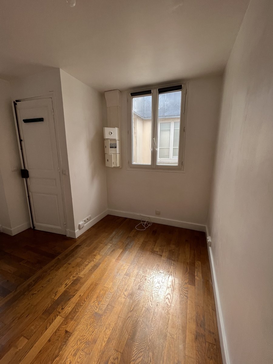 Location Appartement  1 pièce (studio) - 14.4m² 92200 Neuilly-sur-seine