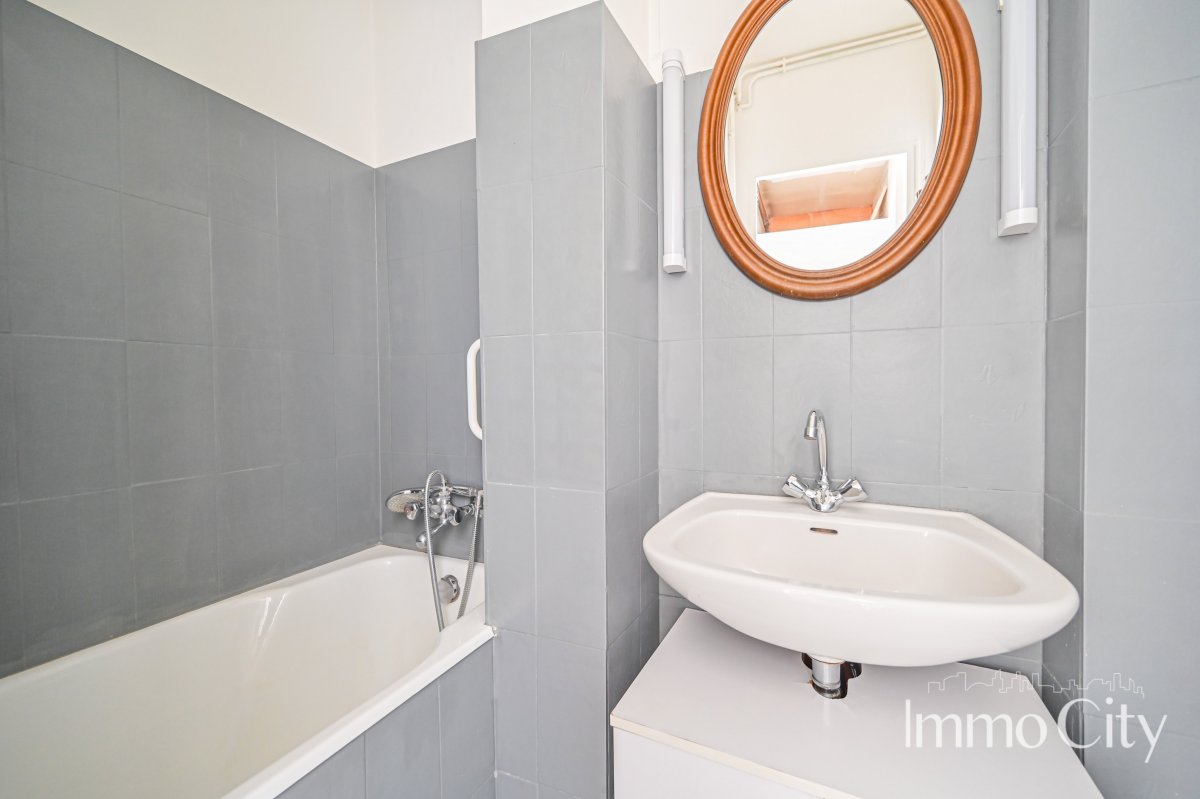 Location Appartement  3 pièces - 55.14m² 75015 Paris