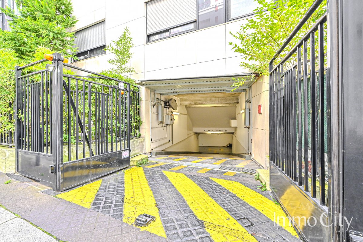 Location Parking  - 12m² 75014 Paris