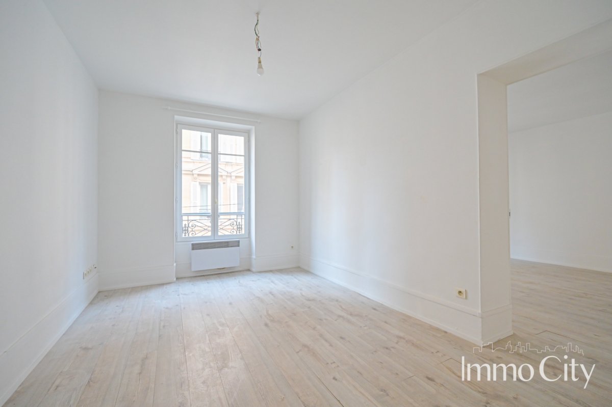 Location Appartement  2 pièces - 35.9m² 75017 Paris