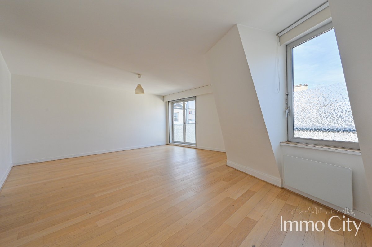 Location Appartement  4 pièces - 98.5m² 75005 Paris