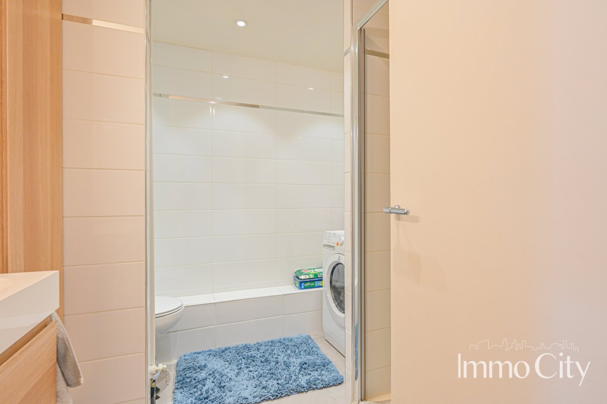 Location Appartement  2 pièces - 44.15m² 75008 Paris